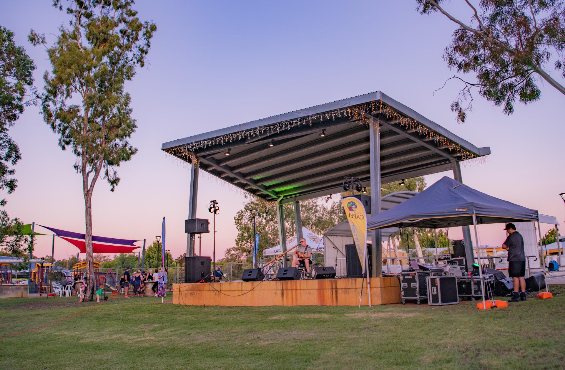 Capel amphitheater, trees, grass area 