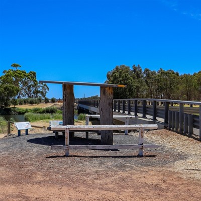 Image Mallokup Bridge